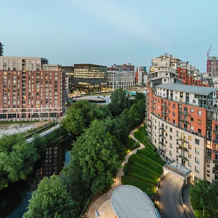 Stylish 2br - Sleeps 8 - - View Apartment