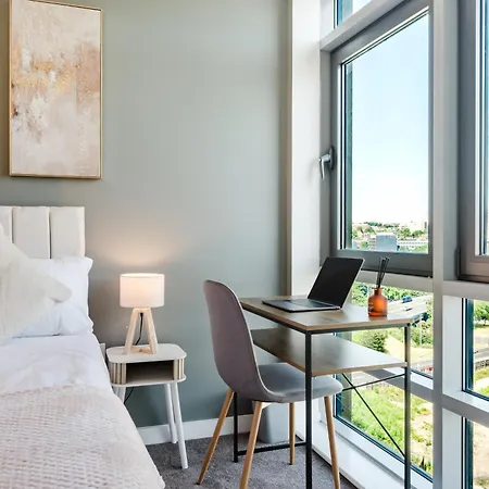 Apartment Stylish 2br - Sleeps 8 - - View