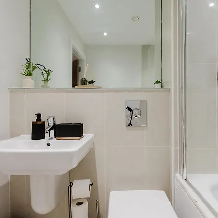 Stylish 2br - Sleeps 8 - - View * Leeds (West Yorkshire)