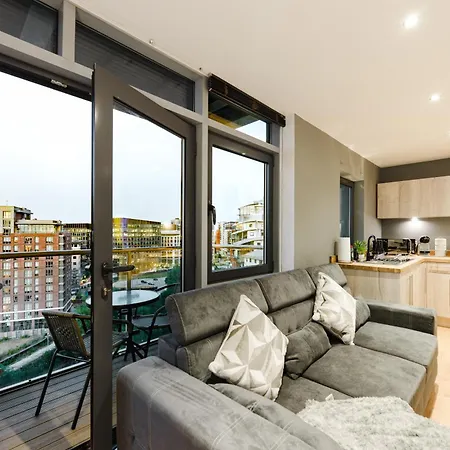 Stylish 2br - Sleeps 8 - - View