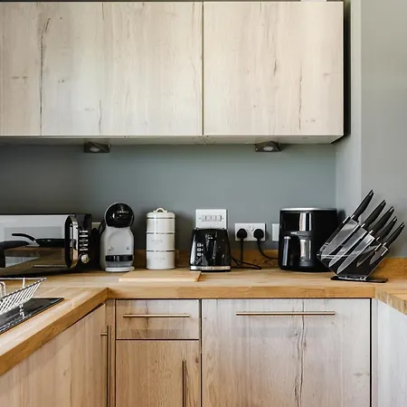 Stylish 2br - Sleeps 8 - - View Leeds (West Yorkshire)